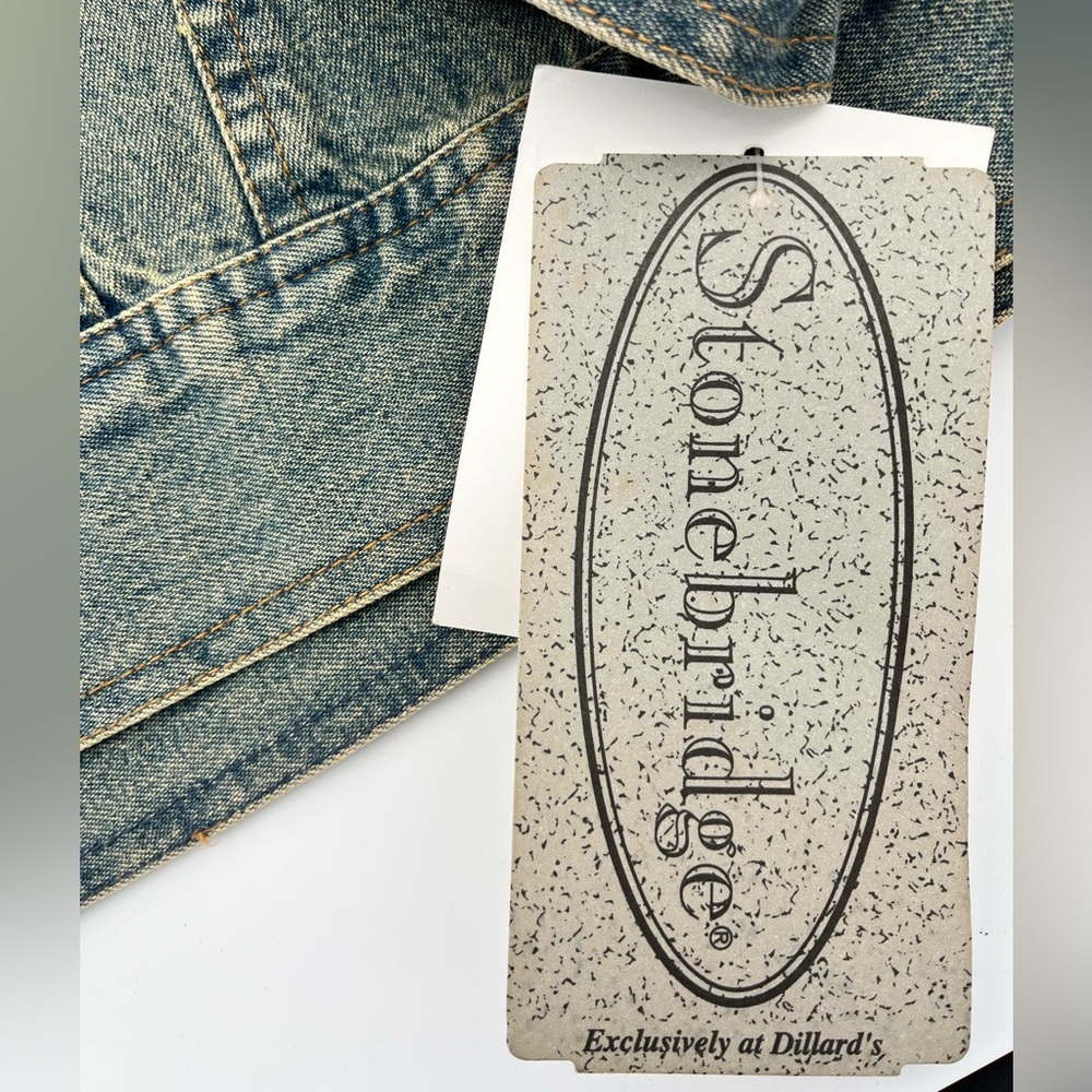 STONEBRIDGE | NWT LIGHT WASH VINTAGE DENIM JACKET 1 Size SP - Picture 4 of 7